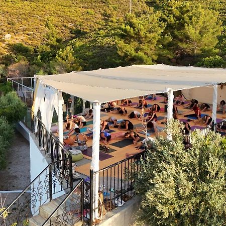 Karras Star Hotel Evdilos  Eksteriør bilde