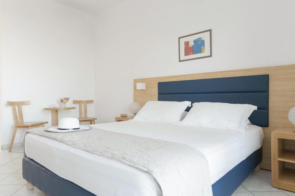 Karras Star Hotel Evdilos  Eksteriør bilde